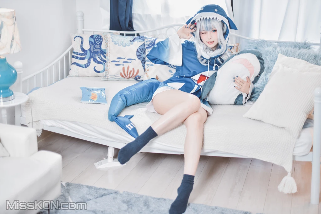 Coser@Ely_eee (ElyEE子): Gawr Gura (44 photos) –插图4