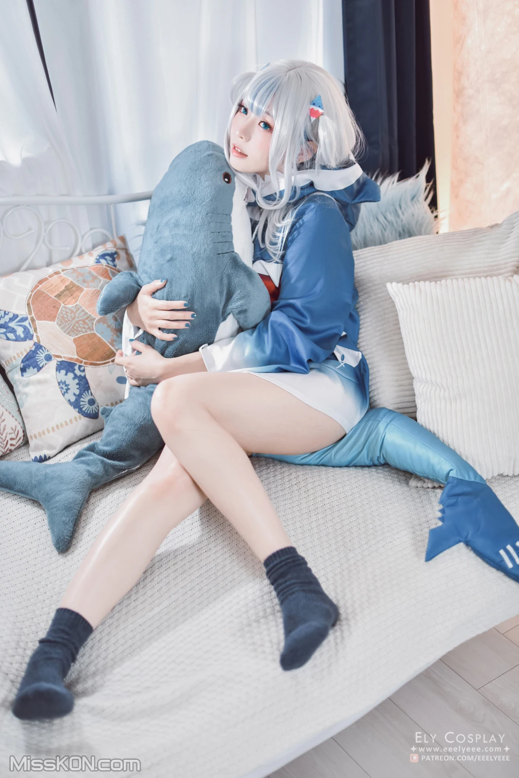 Coser@Ely_eee (ElyEE子): Gawr Gura (44 photos) –插图9