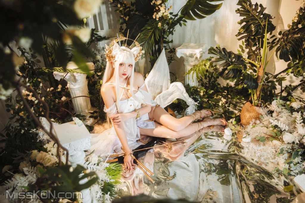 Coser@瓜希酱: 明日方舟 白金泳装 (Platinum) (25 photos) – Page 2