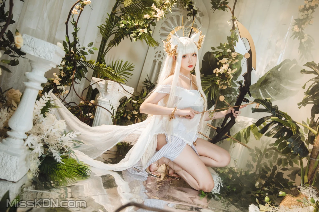 Coser@瓜希酱: 明日方舟 白金泳装 (Platinum) (25 photos) – Page 2