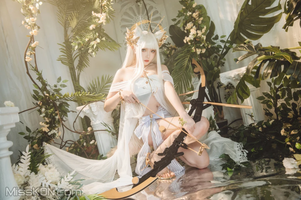 Coser@瓜希酱: 明日方舟 白金泳装 (Platinum) (25 photos) – Page 2