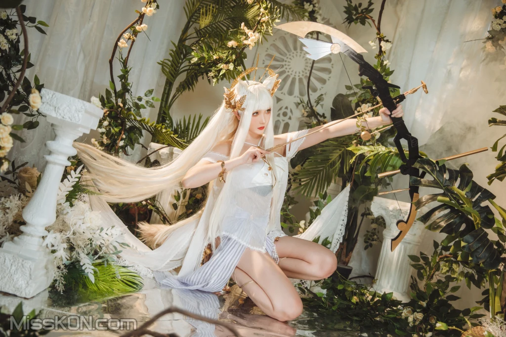 Coser@瓜希酱: 明日方舟 白金泳装 (Platinum) (25 photos) – Page 2