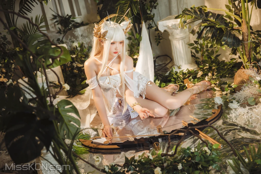 Coser@瓜希酱: 明日方舟 白金泳装 (Platinum) (25 photos) – Page 3
