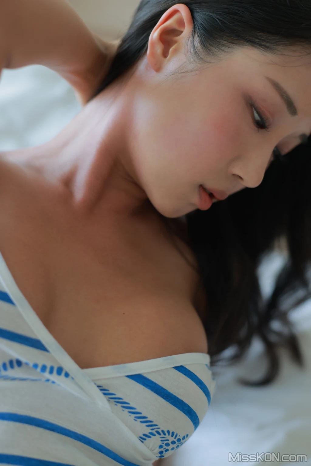 CoCo Vol.13: Black Window (165 photos + 2 videos) – Page 2