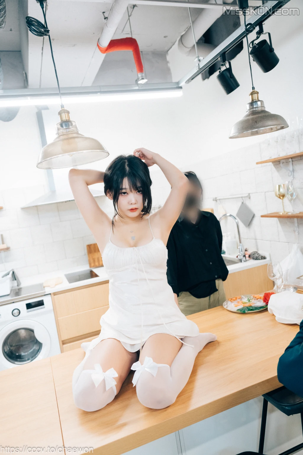 [Loozy] Zia (지아): Nyotaimori (124 photos + 5 videos) – Page 2