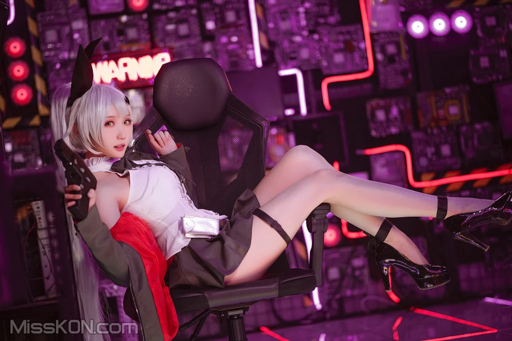 Coser@瓜希酱: 少女前线 FN-57 Five-seveN (22 photos) – Page 2