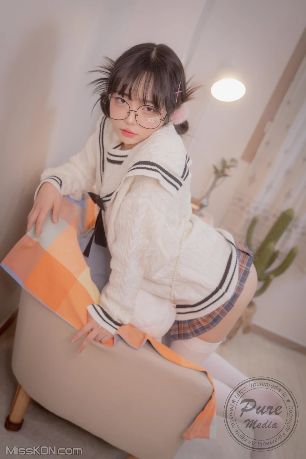 Pure Media Vol.276: Jelly (젤리) – Girl Trapped in a Rooftop Room (139 photos) – Page 2