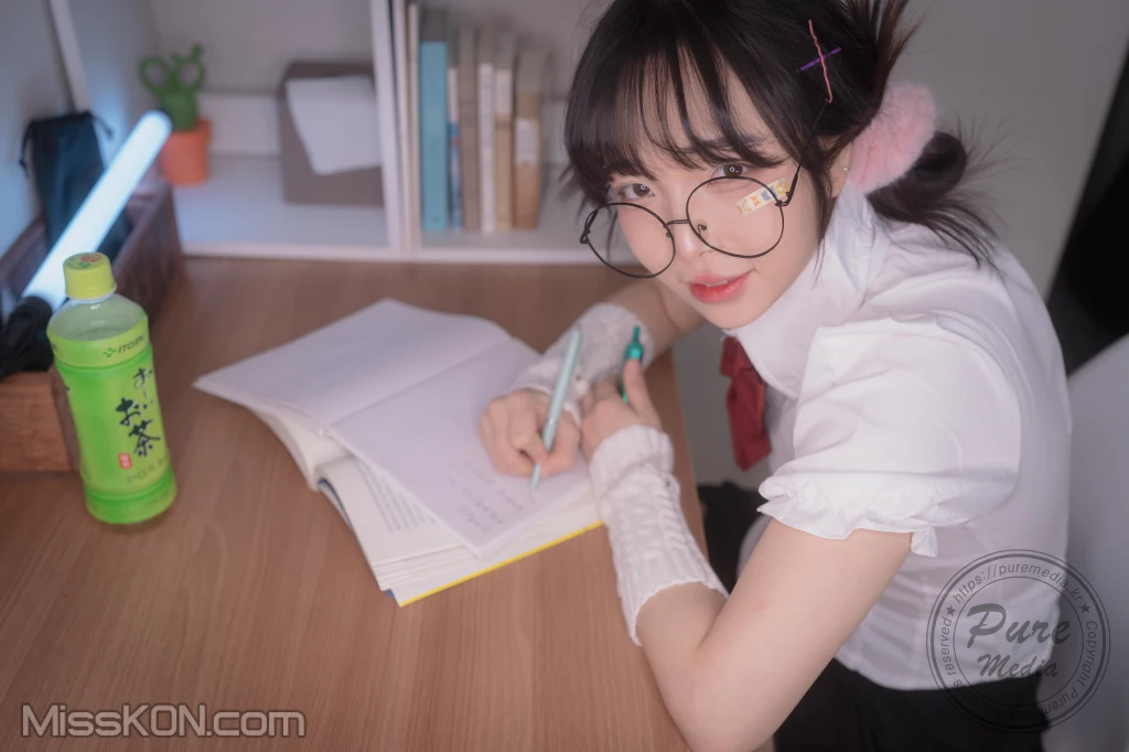 Pure Media Vol.276: Jelly (젤리) – Girl Trapped in a Rooftop Room (139 photos) – Page 7