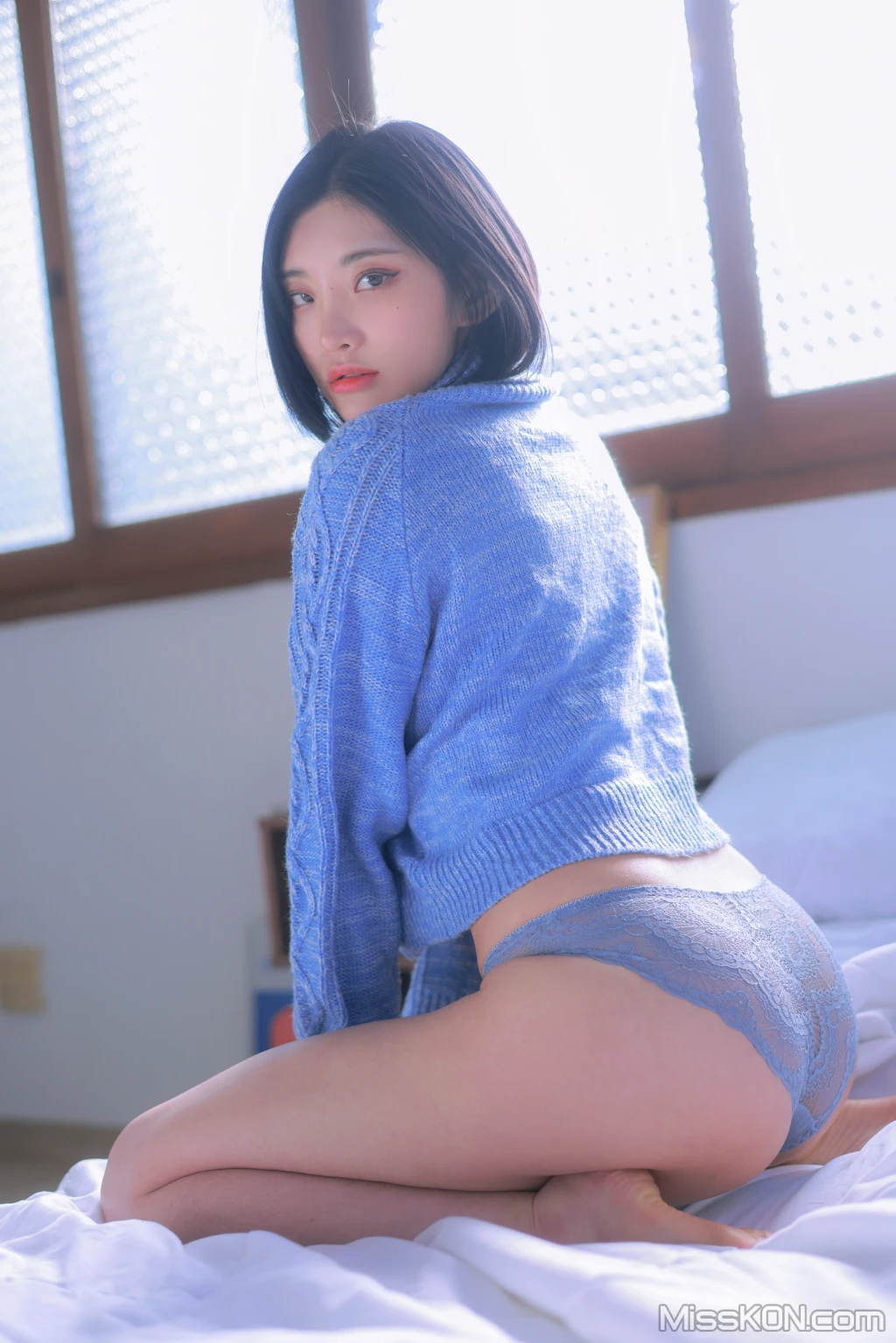 Sula (설아): Blue (169 photos + 2 videos) – Page 4
