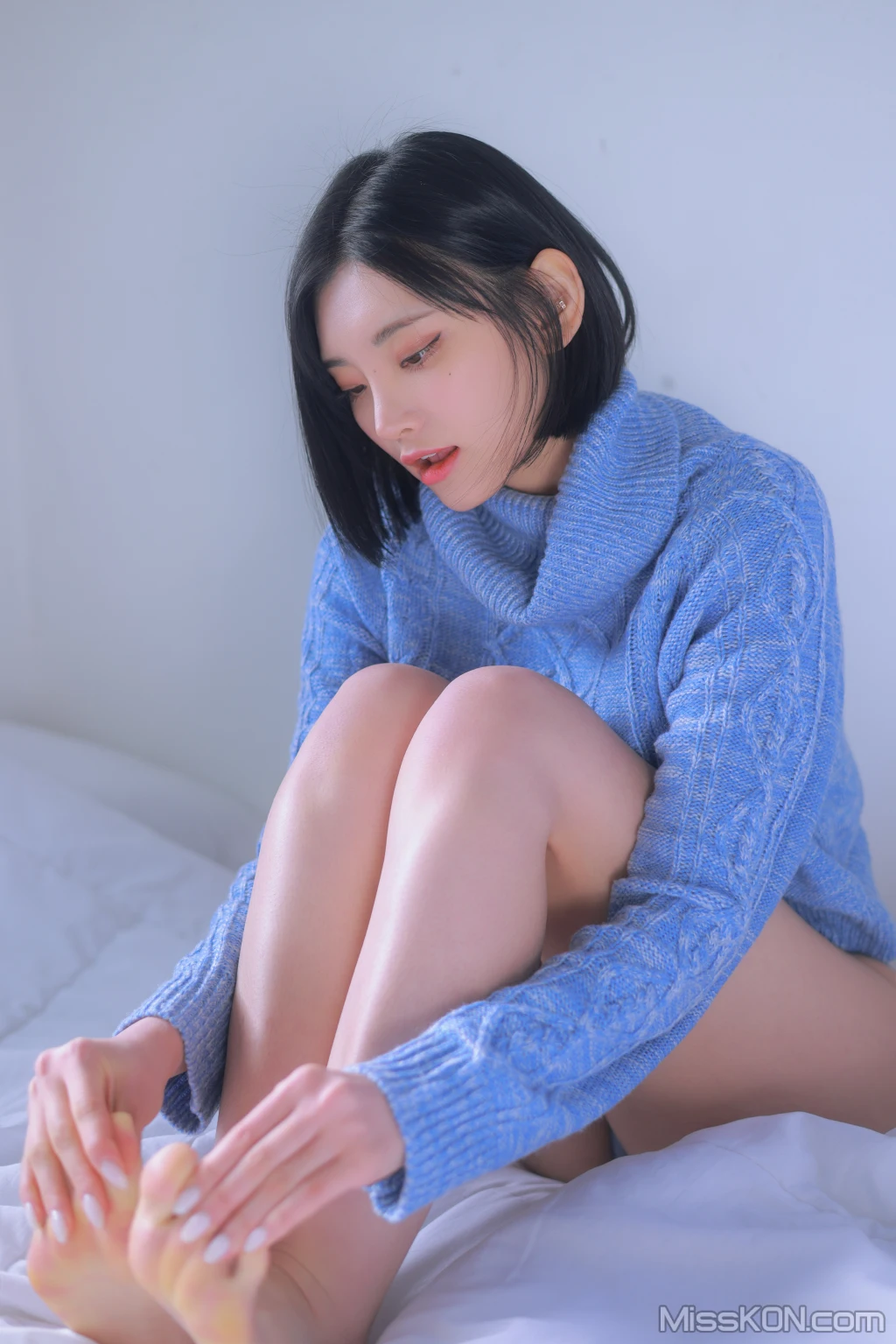 Sula (설아): Blue (169 photos + 2 videos) – Page 9