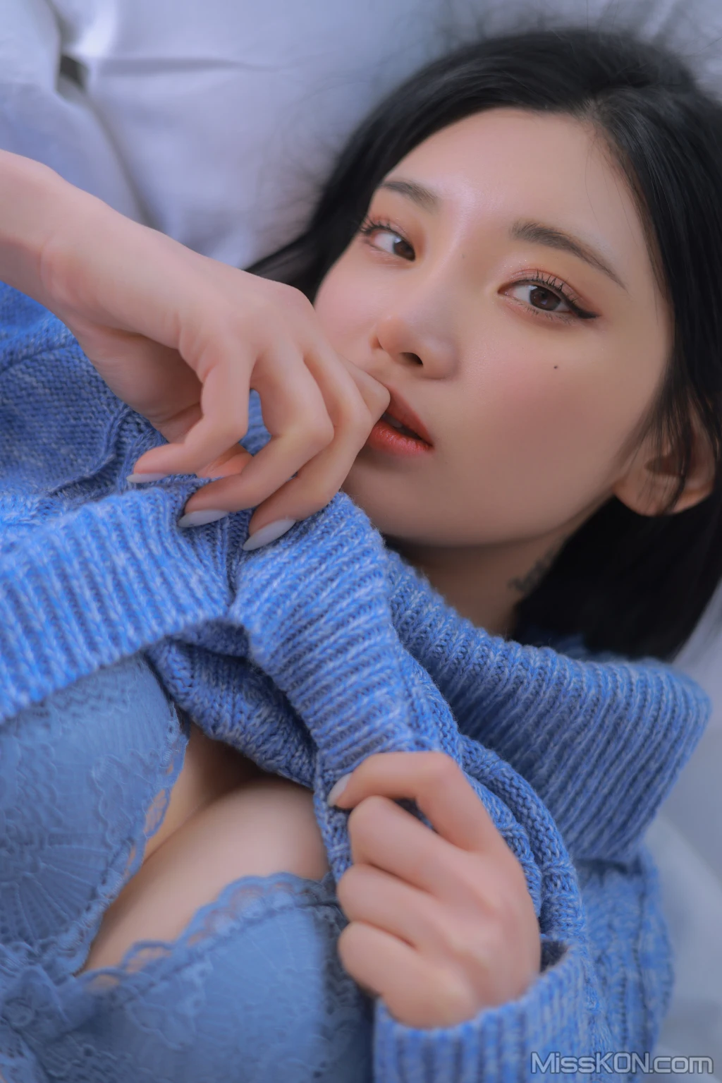 Sula (설아): Blue (169 photos + 2 videos) – Page 13