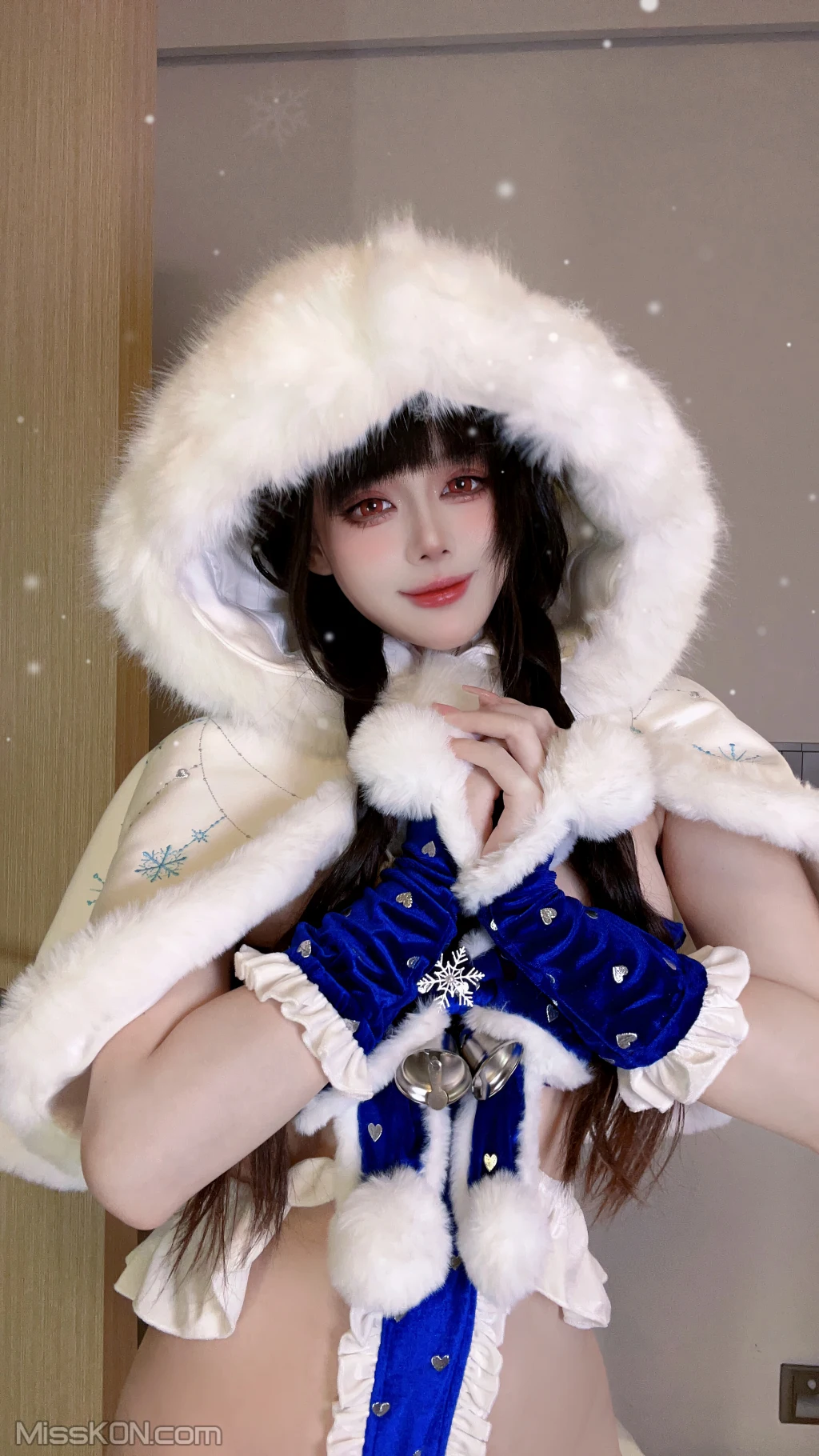 Coser@九言: 圣诞礼物自拍 (30 photos + 6 videos) – Page 3