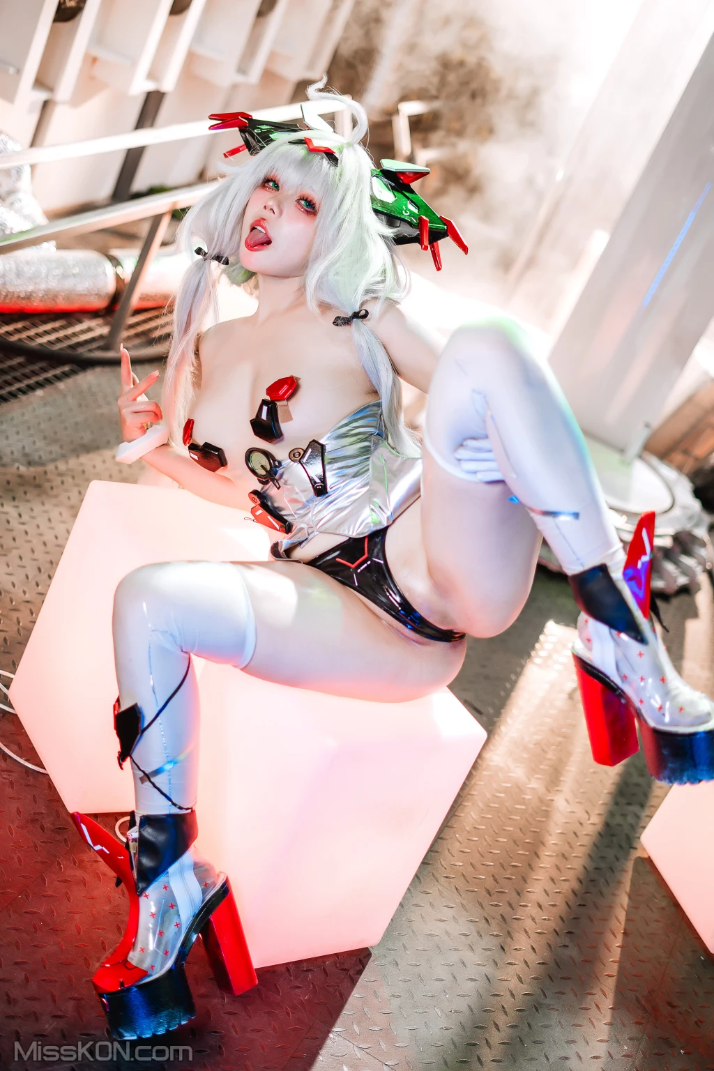 Coser@九言: 交错战线 纳格陵 (67 photos)