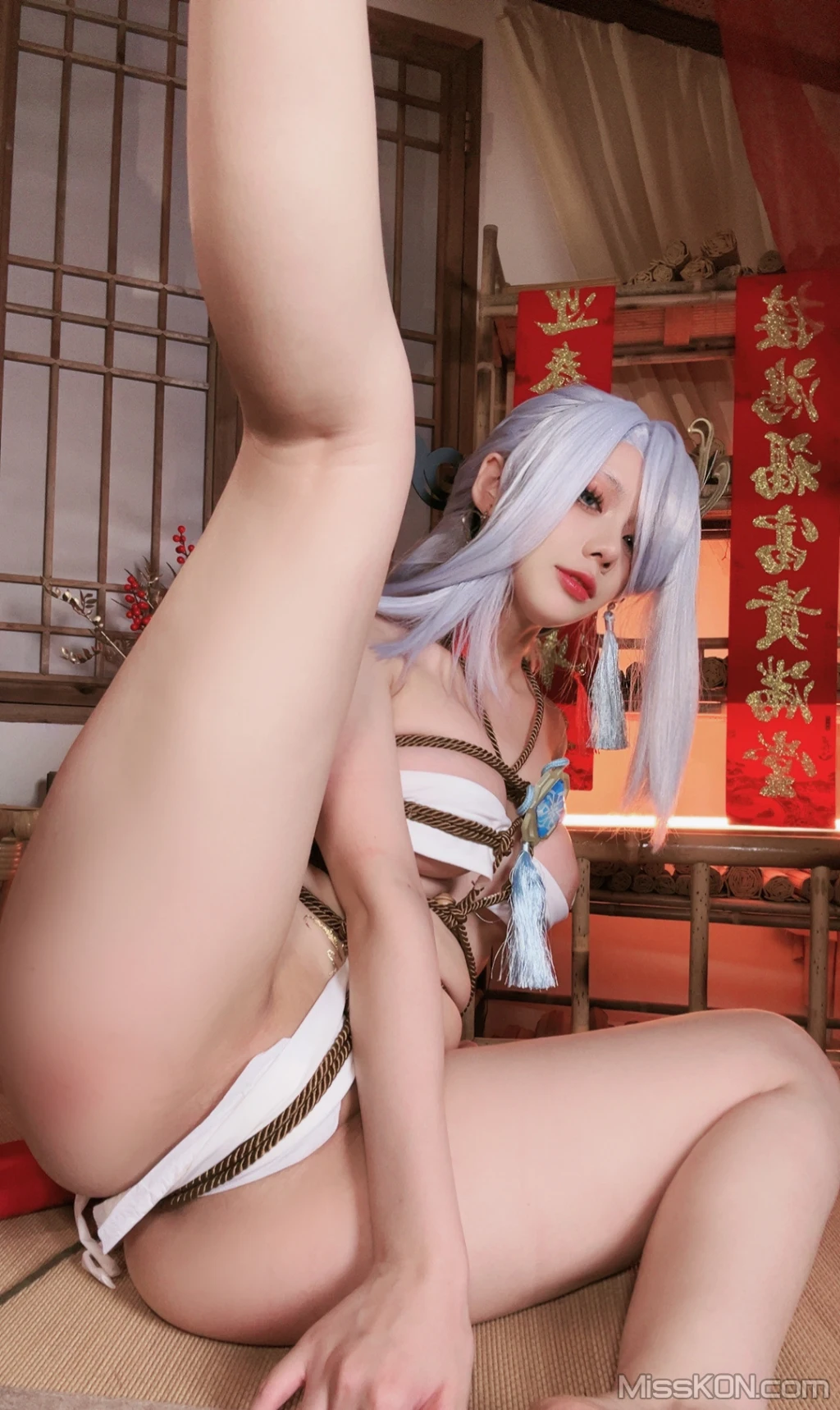 Coser@九言: 甘雨海灯节礼服单人版 (43 photos )
