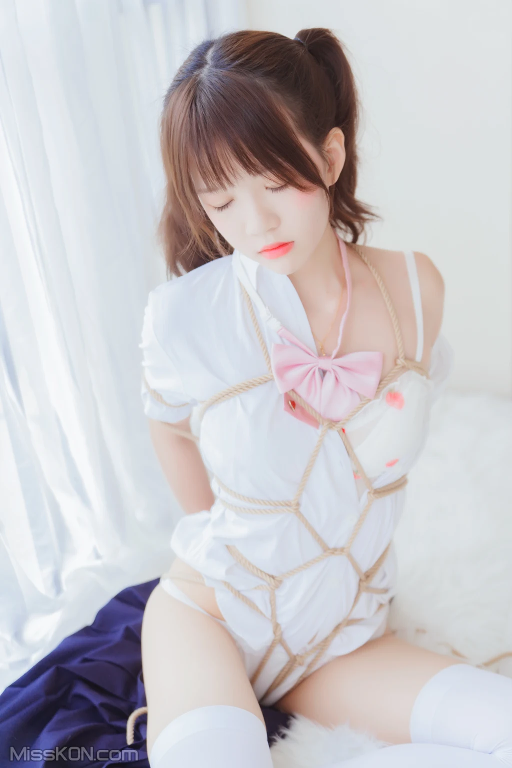 Coser@桜桃喵: 捆绑 (51 photos)