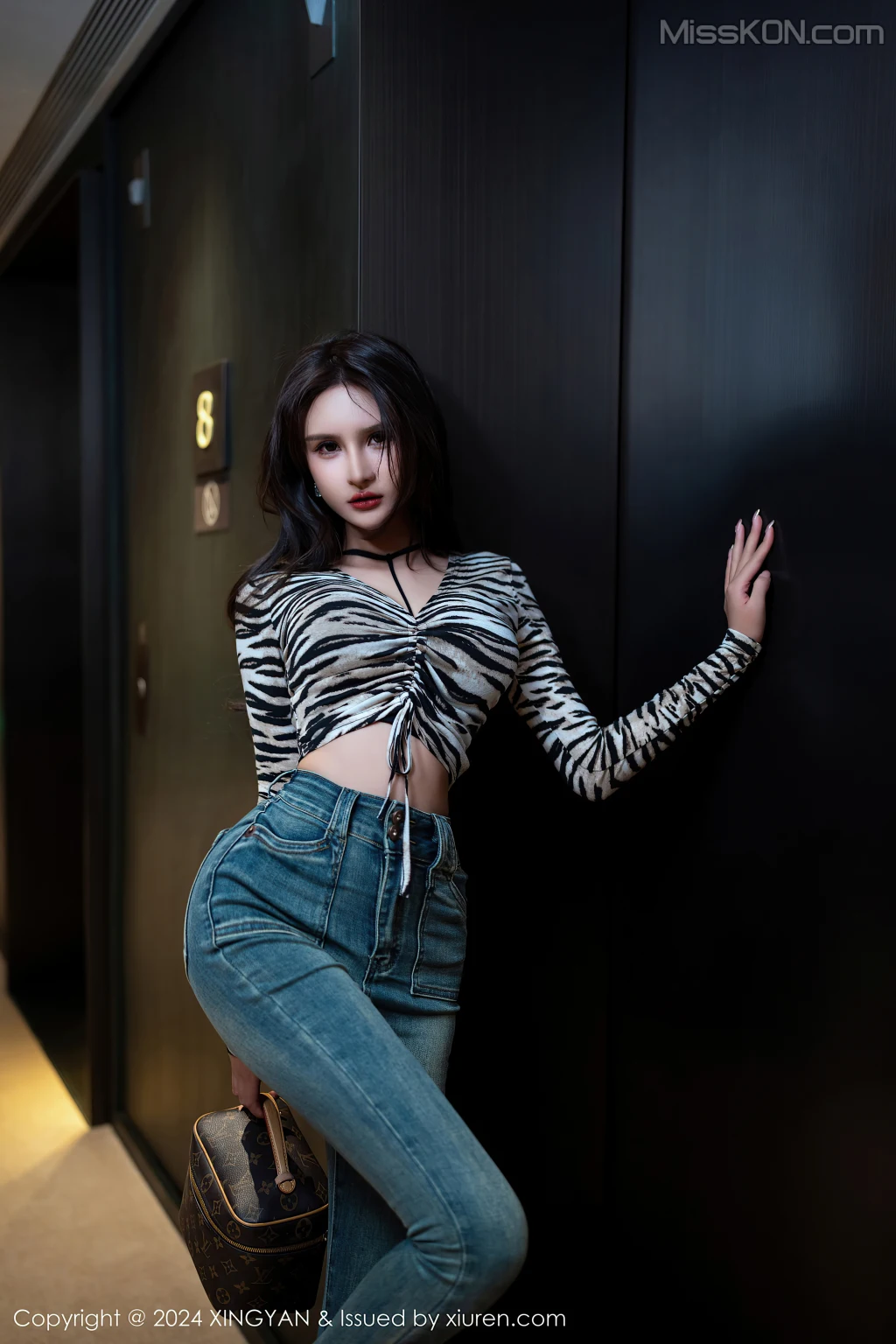 XingYan Vol.224: Emily尹菲 (83 photos)