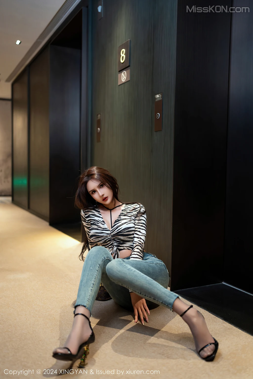 XingYan Vol.224: Emily尹菲 (83 photos)