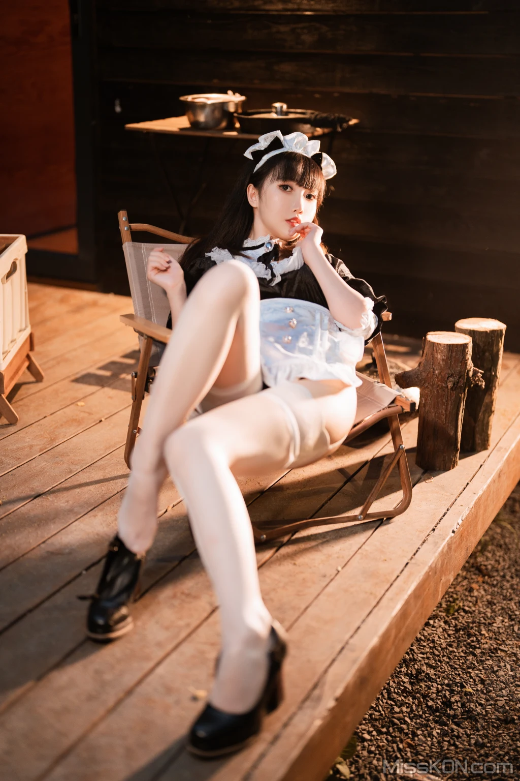 Coser@面饼仙儿 No.125: 木屋女仆 (27 photos)