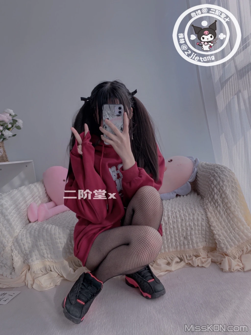 Coser@二阶堂: 红色外套 (83 photos)