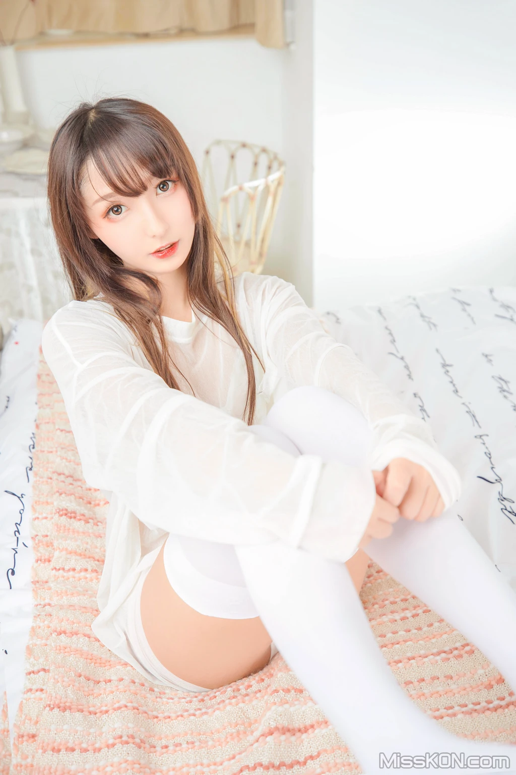 Coser@神楽坂真冬 Vol.066: 绝对企画-猫脚女仆《おかえり》 (150 photos + 2 videos) – Page 3