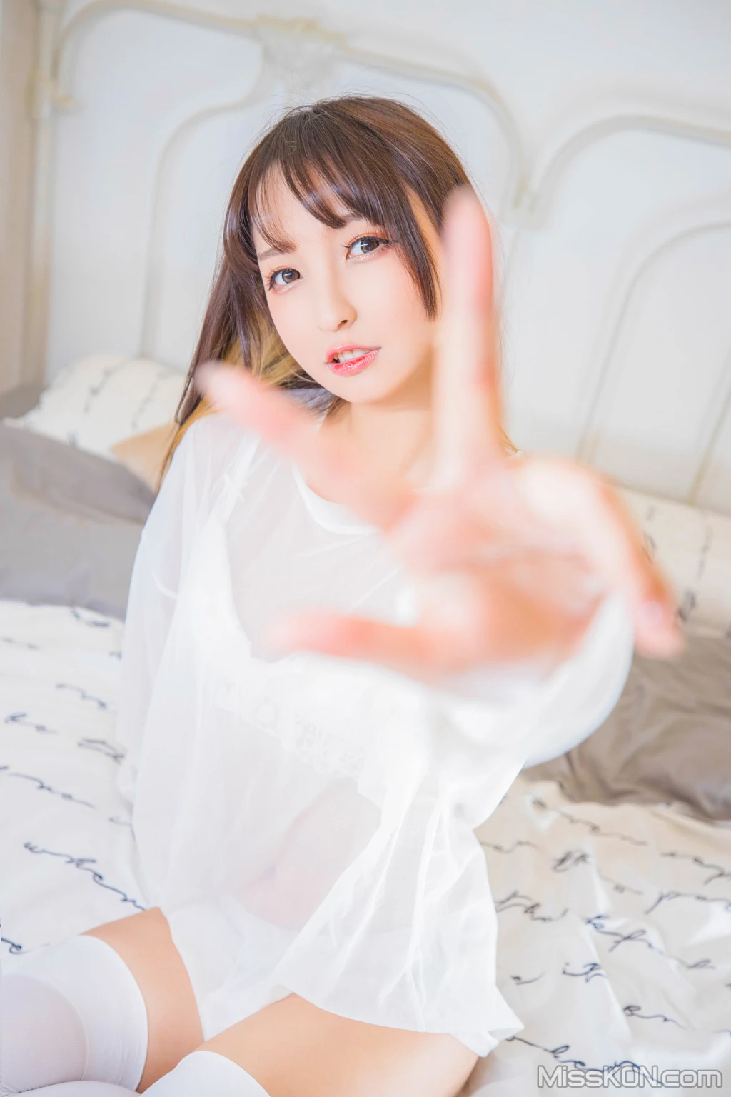 Coser@神楽坂真冬 Vol.066: 绝对企画-猫脚女仆《おかえり》 (150 photos + 2 videos) – Page 6