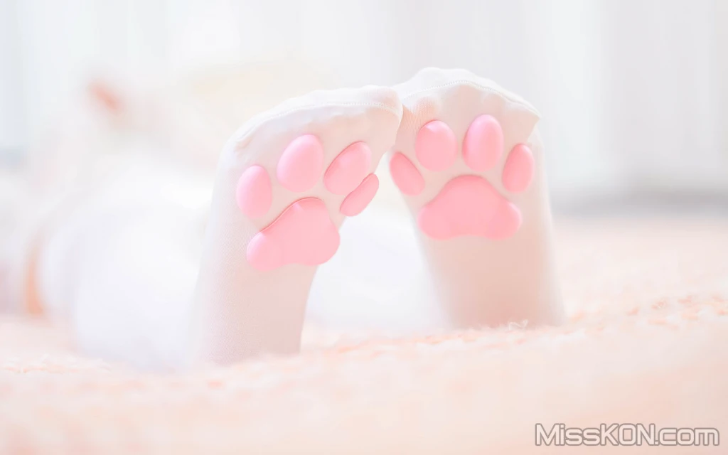 Coser@神楽坂真冬 Vol.066: 绝对企画-猫脚女仆《おかえり》 (150 photos + 2 videos) – Page 7