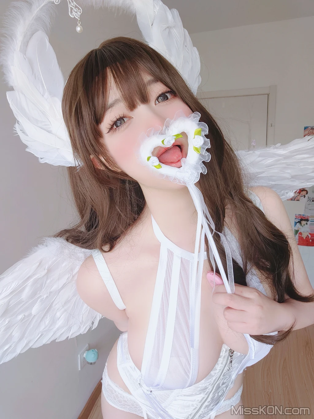 Coser@女主K: 工口天使 (100 photos)