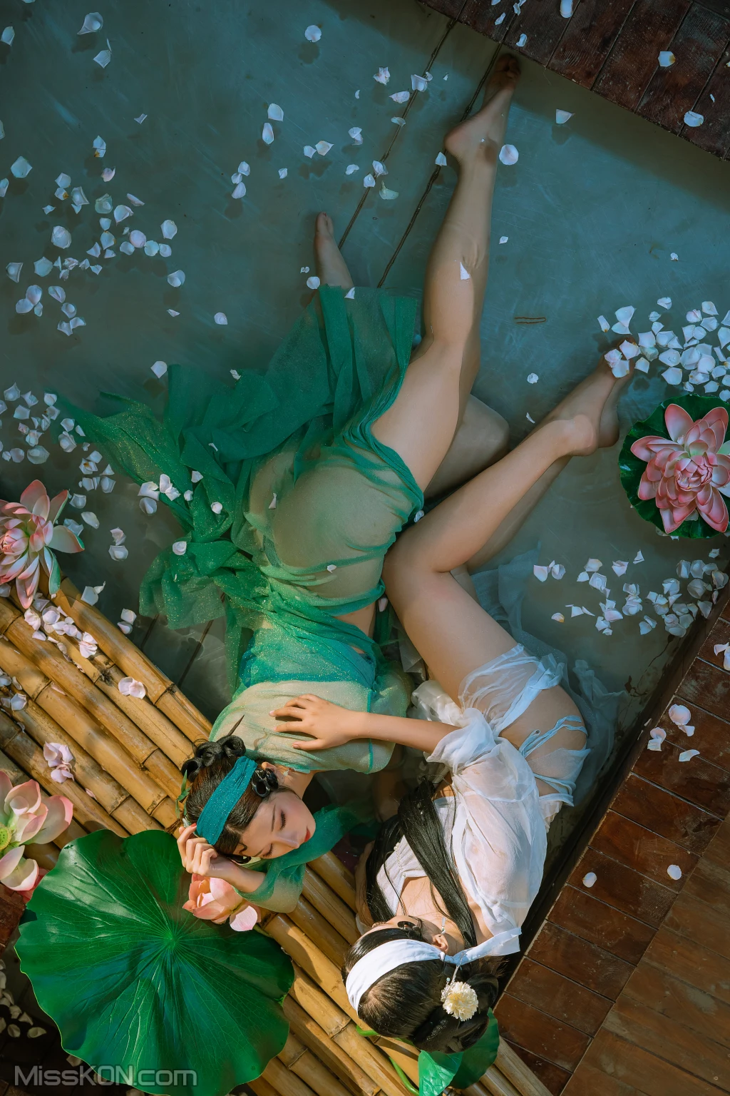 Coser@云溪溪 (Yunx1x1): 奶桃&amp;轩萧学姐 朝开暮落-上 (105 photos )