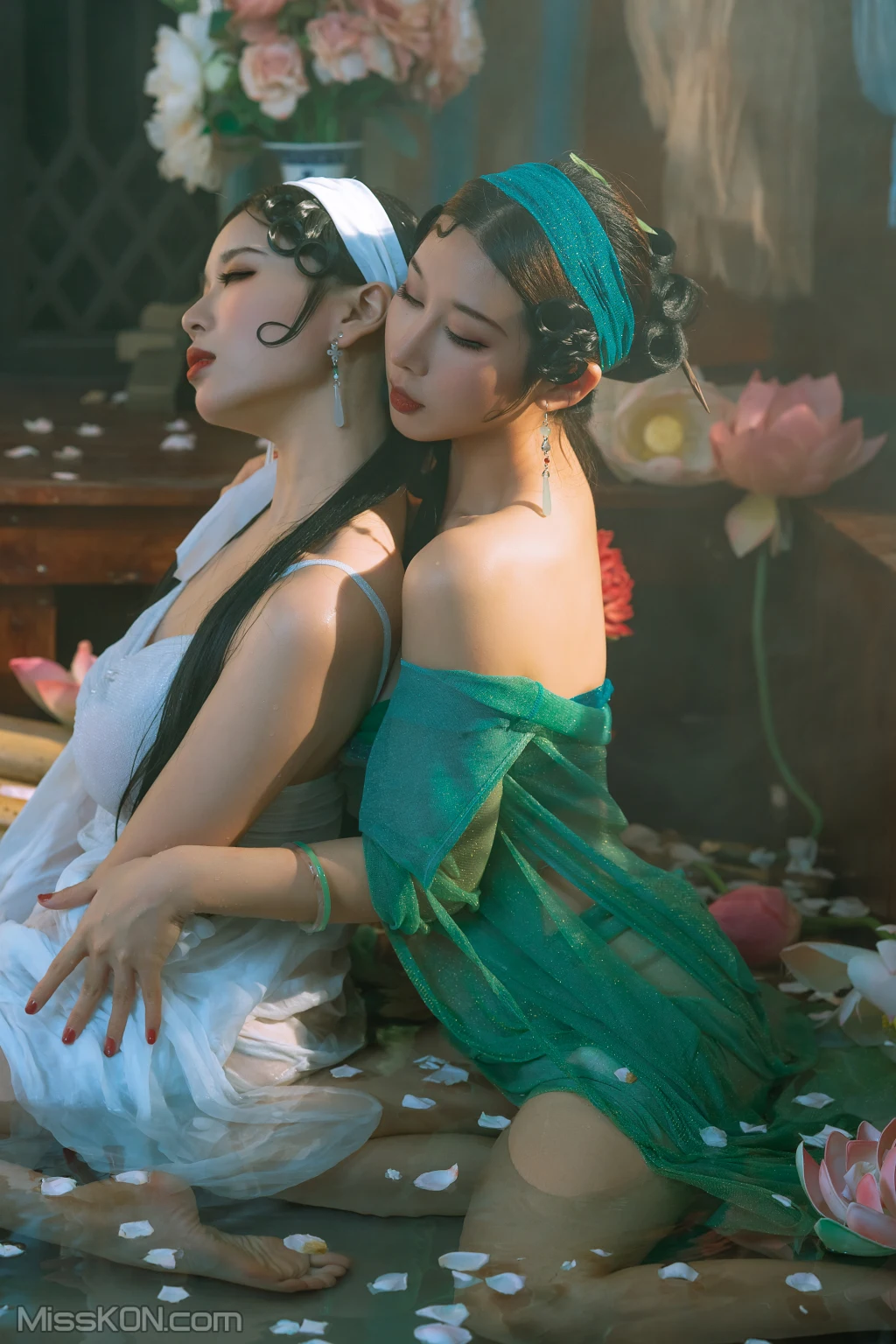 Coser@云溪溪 (Yunx1x1): 奶桃&amp;轩萧学姐 朝开暮落-上 (105 photos )