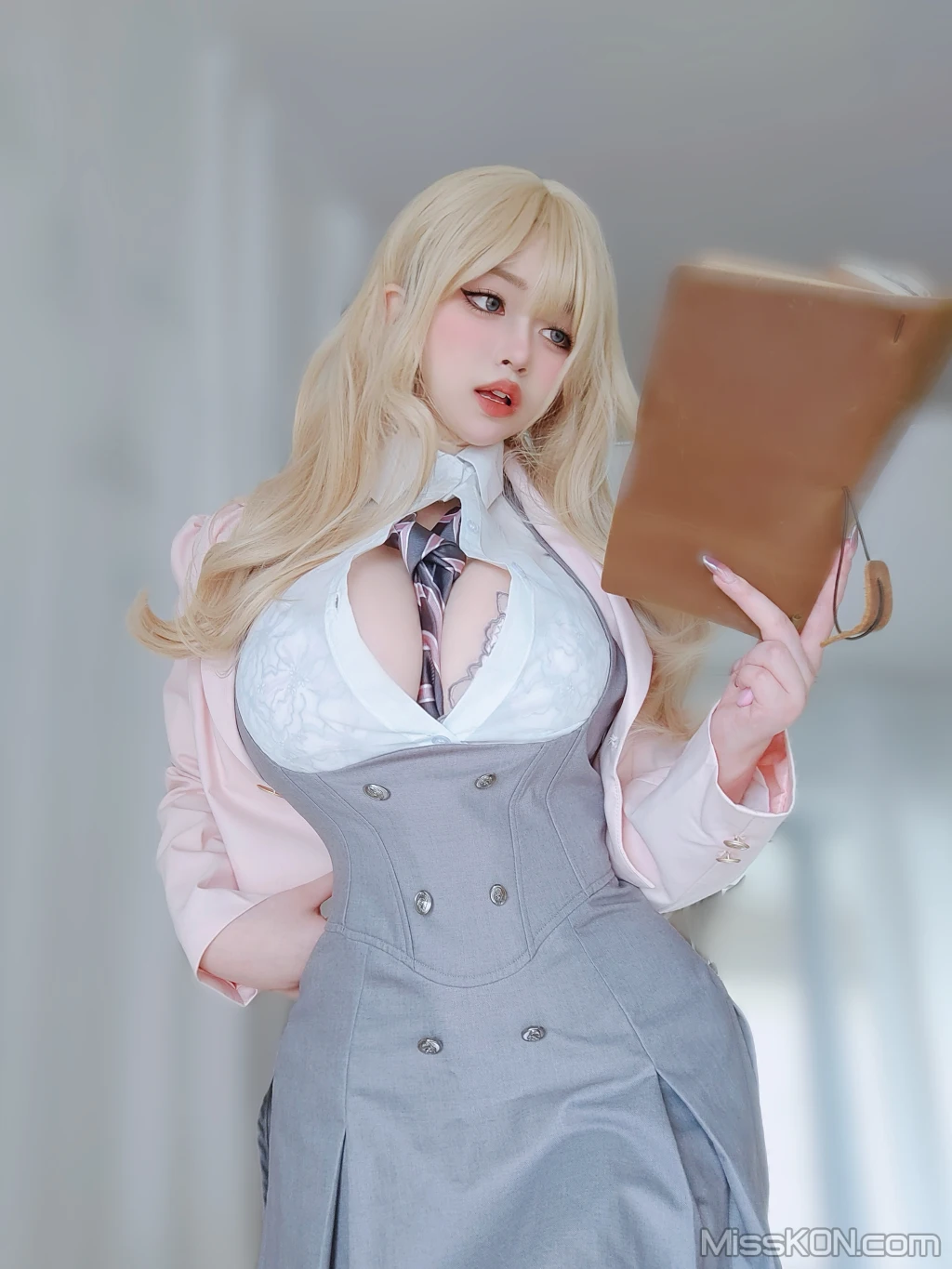 Coser@女主K: 催眠傲娇的前辈 (78 photos)