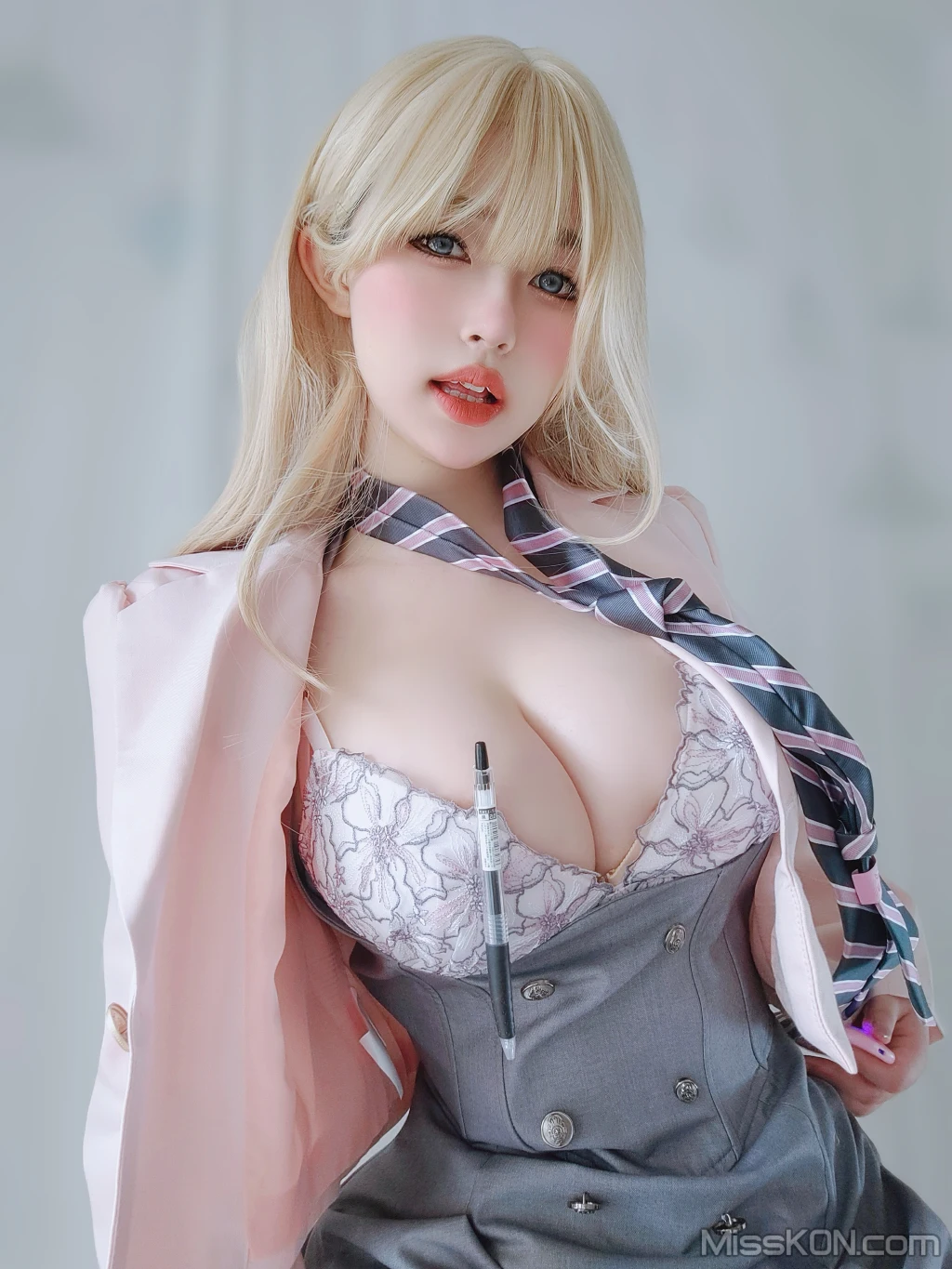 Coser@女主K: 催眠傲娇的前辈 (78 photos)