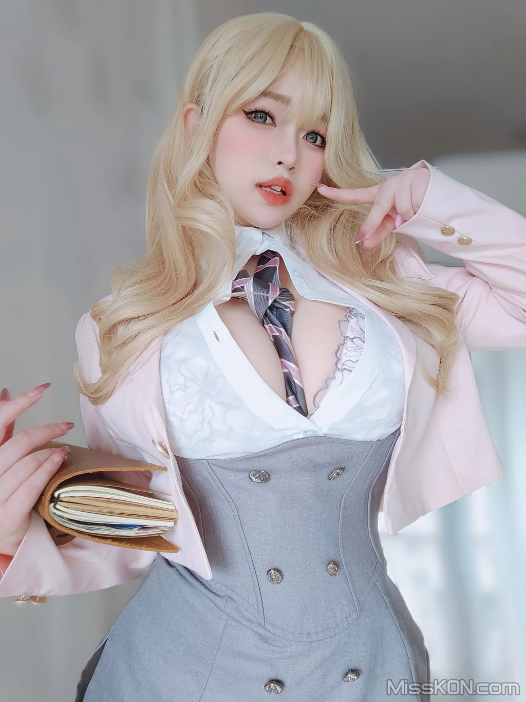 Coser@女主K: 催眠傲娇的前辈 (78 photos)
