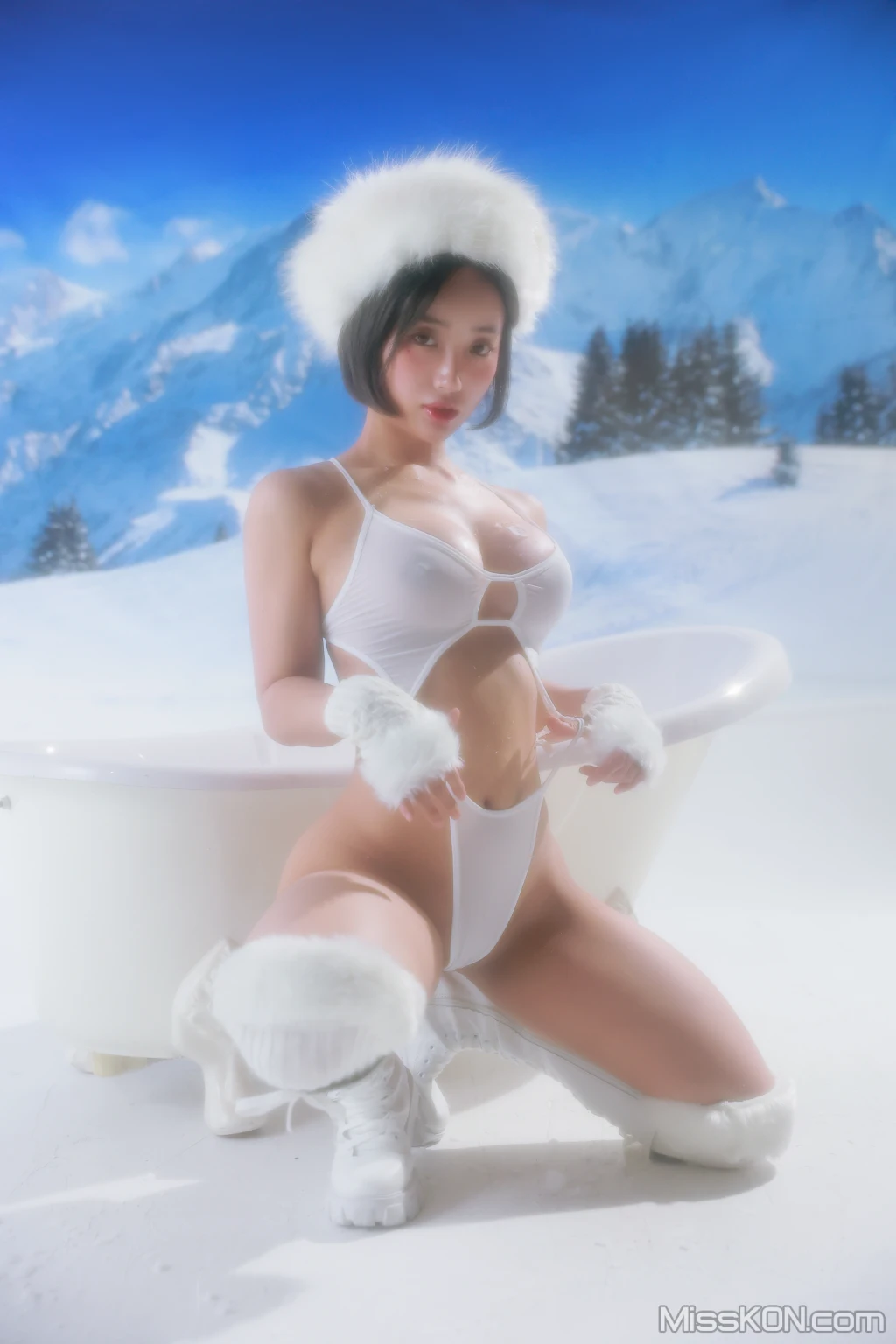[Pinkpie] Booty Queen Vol.1: The Hot Body of a Lost Girl in Snow Garden (50 图 + 1 视频) –插图1