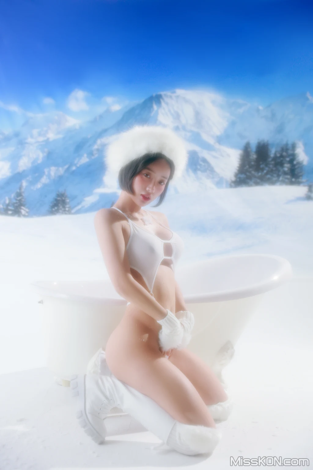 [Pinkpie] Booty Queen Vol.1: The Hot Body of a Lost Girl in Snow Garden (50 图 + 1 视频) –插图7