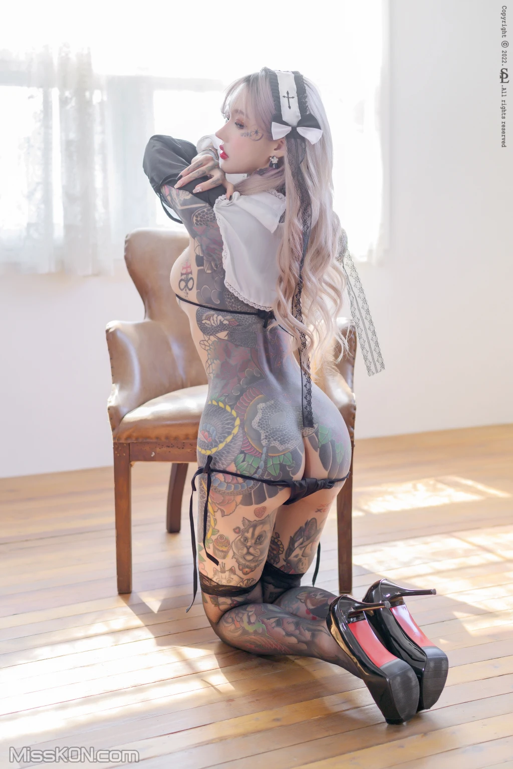 SAINT Photolife: YoKo – Saint and Devil (66 photos)