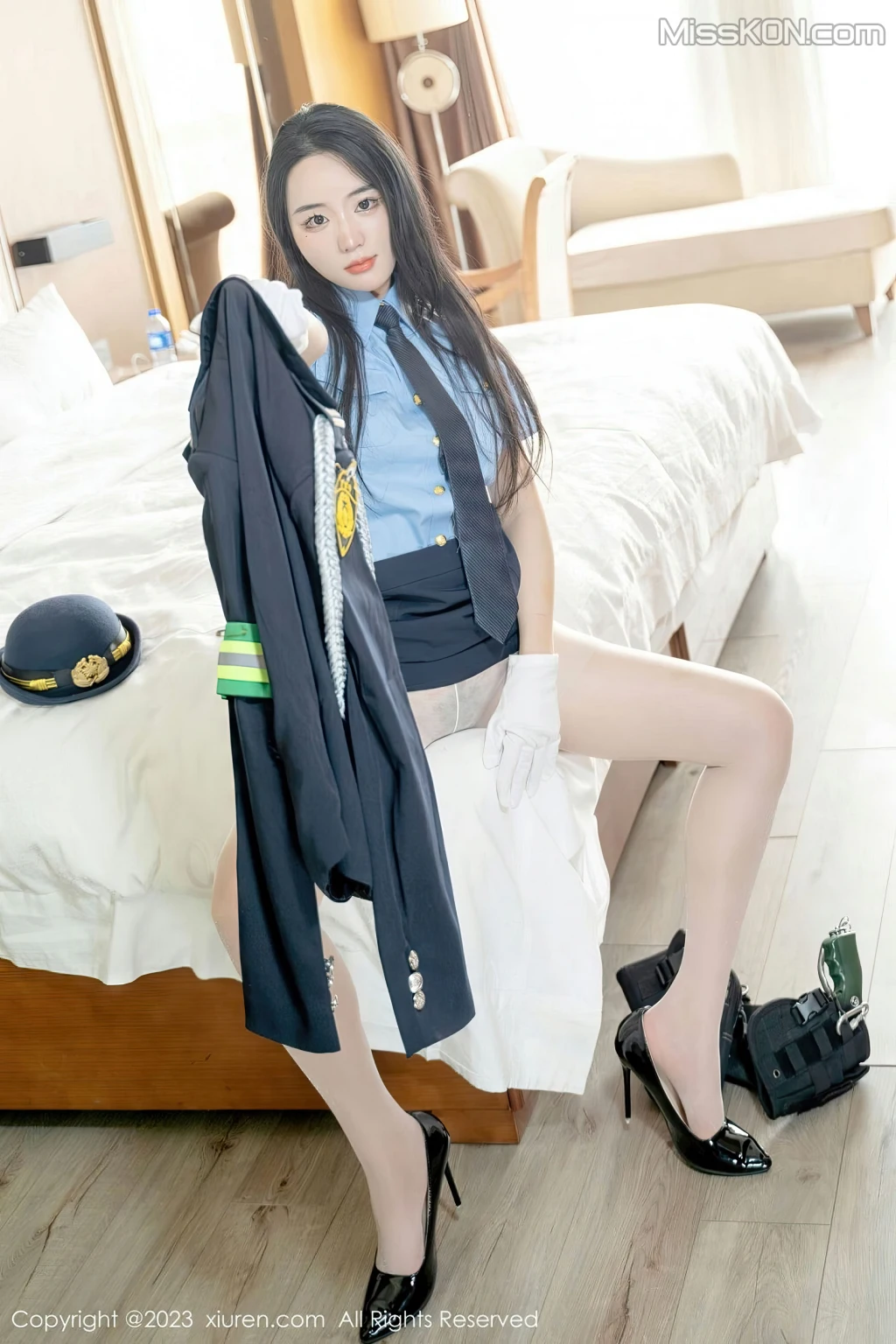 XIUREN No.6497: 汐汐爱吃草莓 (86 photos)