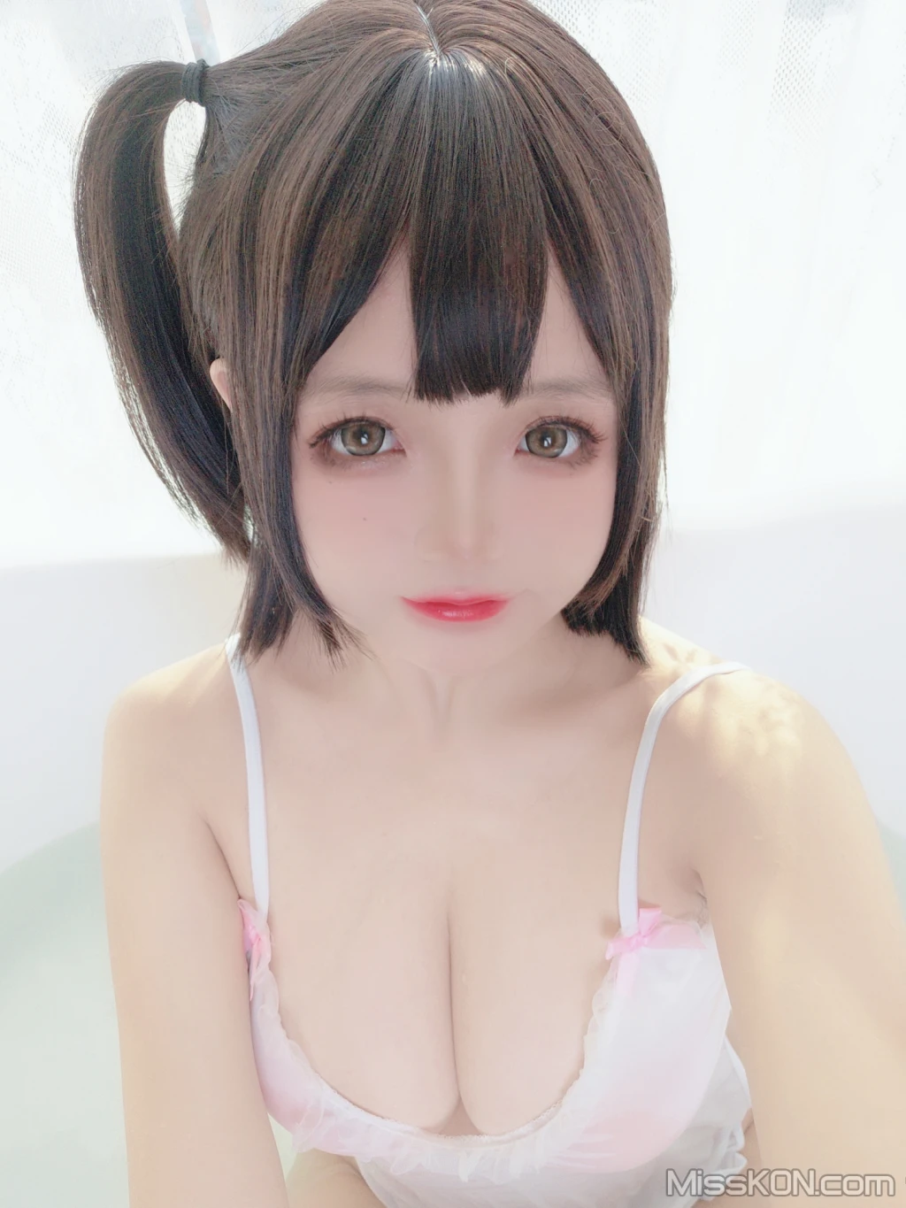 Coser@日奈娇: 湿身小白裙 (97 photos)