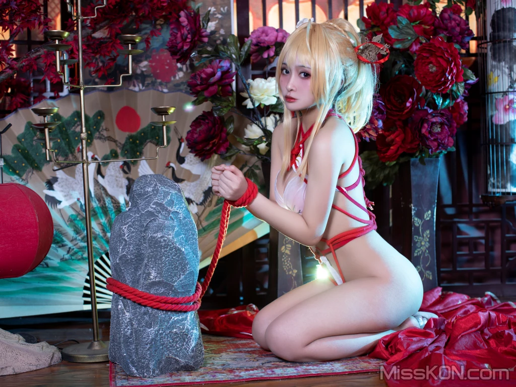 Coser@洛璃LoLiSAMA: 光荣凉夜香雪 (36 photos)
