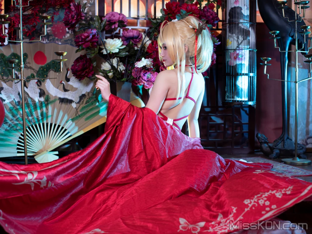 Coser@洛璃LoLiSAMA: 光荣凉夜香雪 (36 photos)