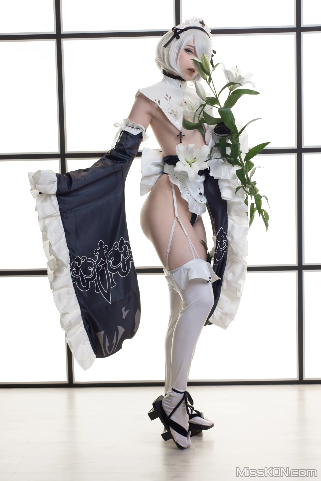Coser@Candy_Ball: Maid 2B (24 photos)