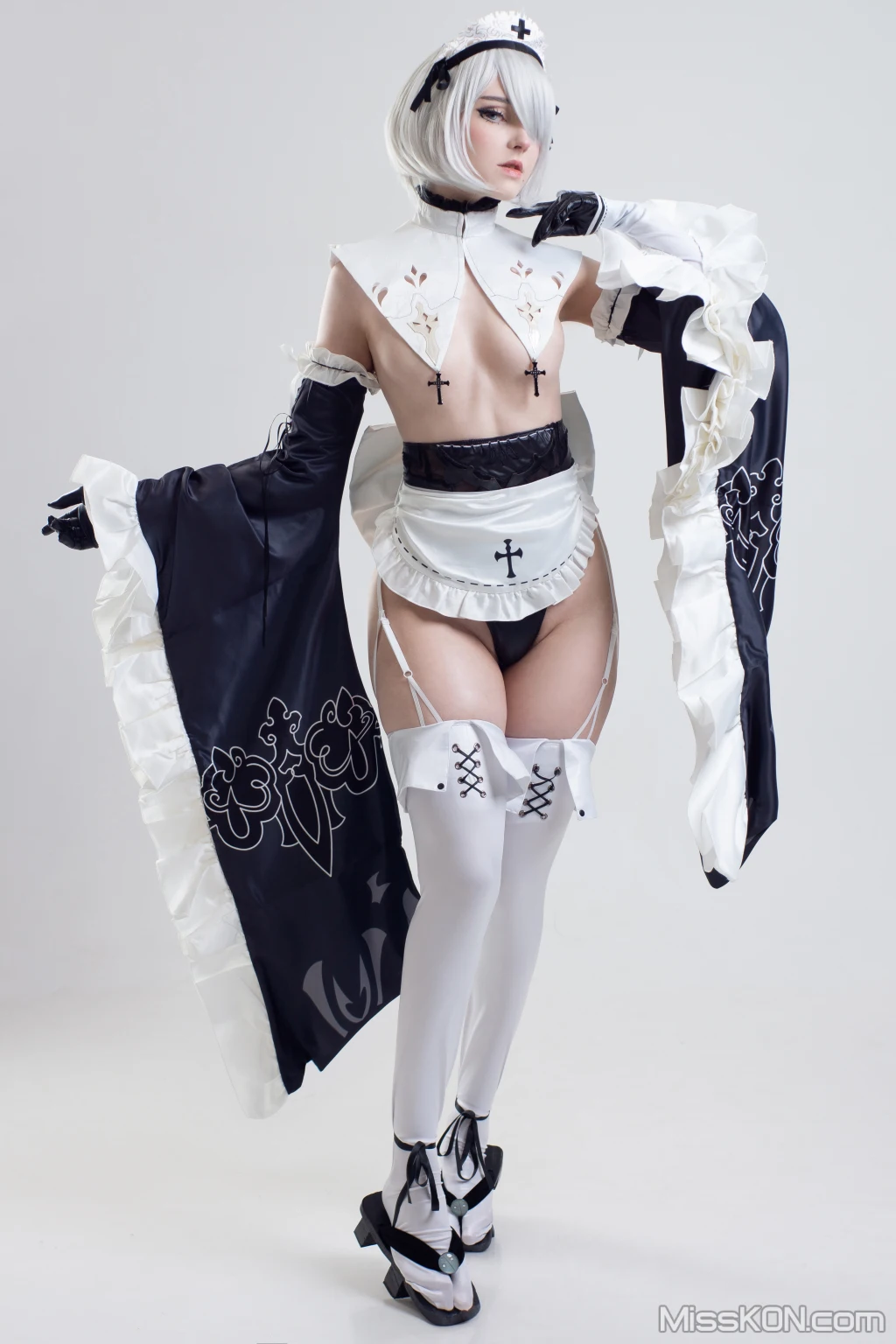 Coser@Candy_Ball: Maid 2B (24 photos)