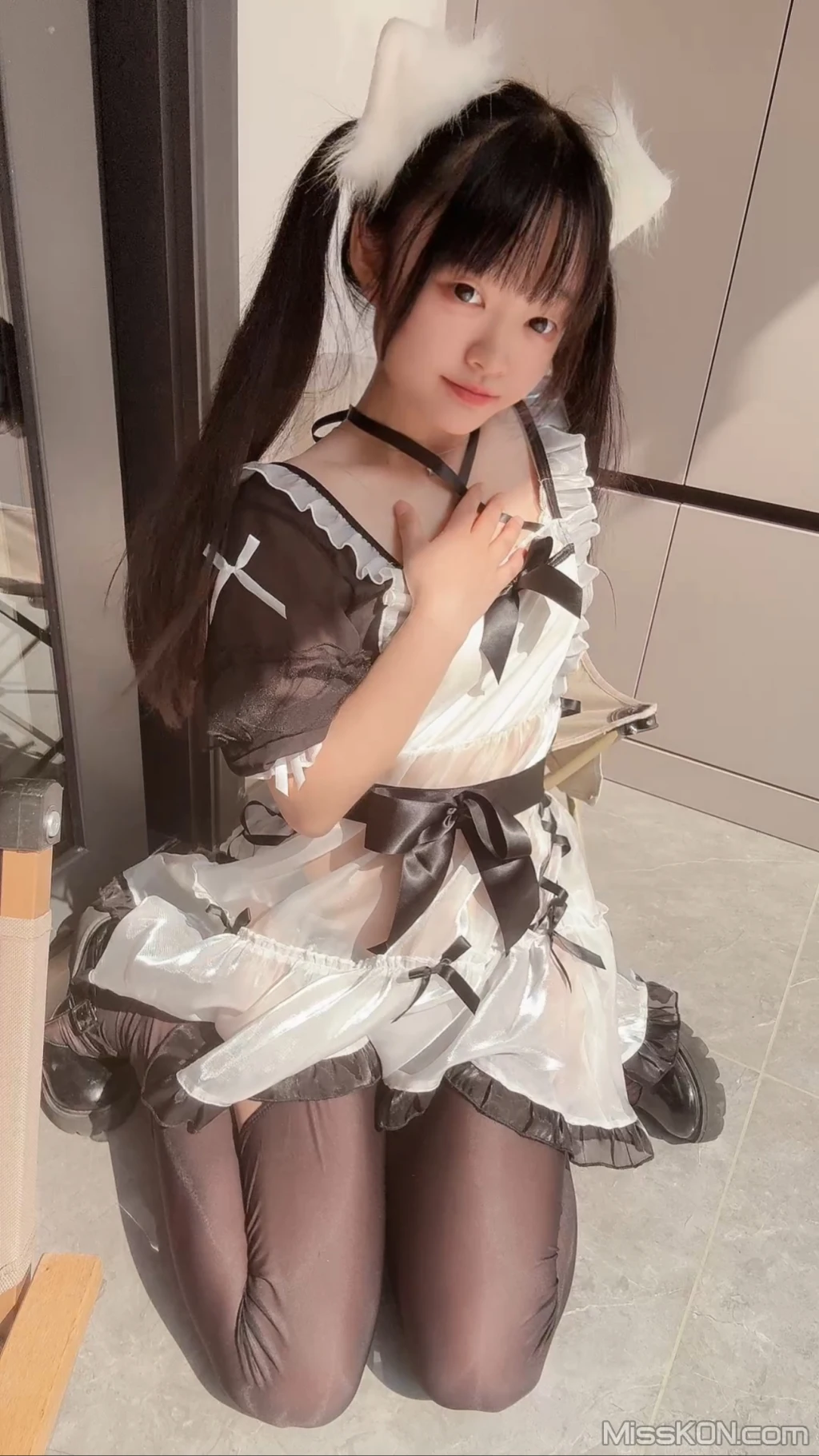 Coser@神沢永莉: 主人喜欢这套吗 (63 photos )