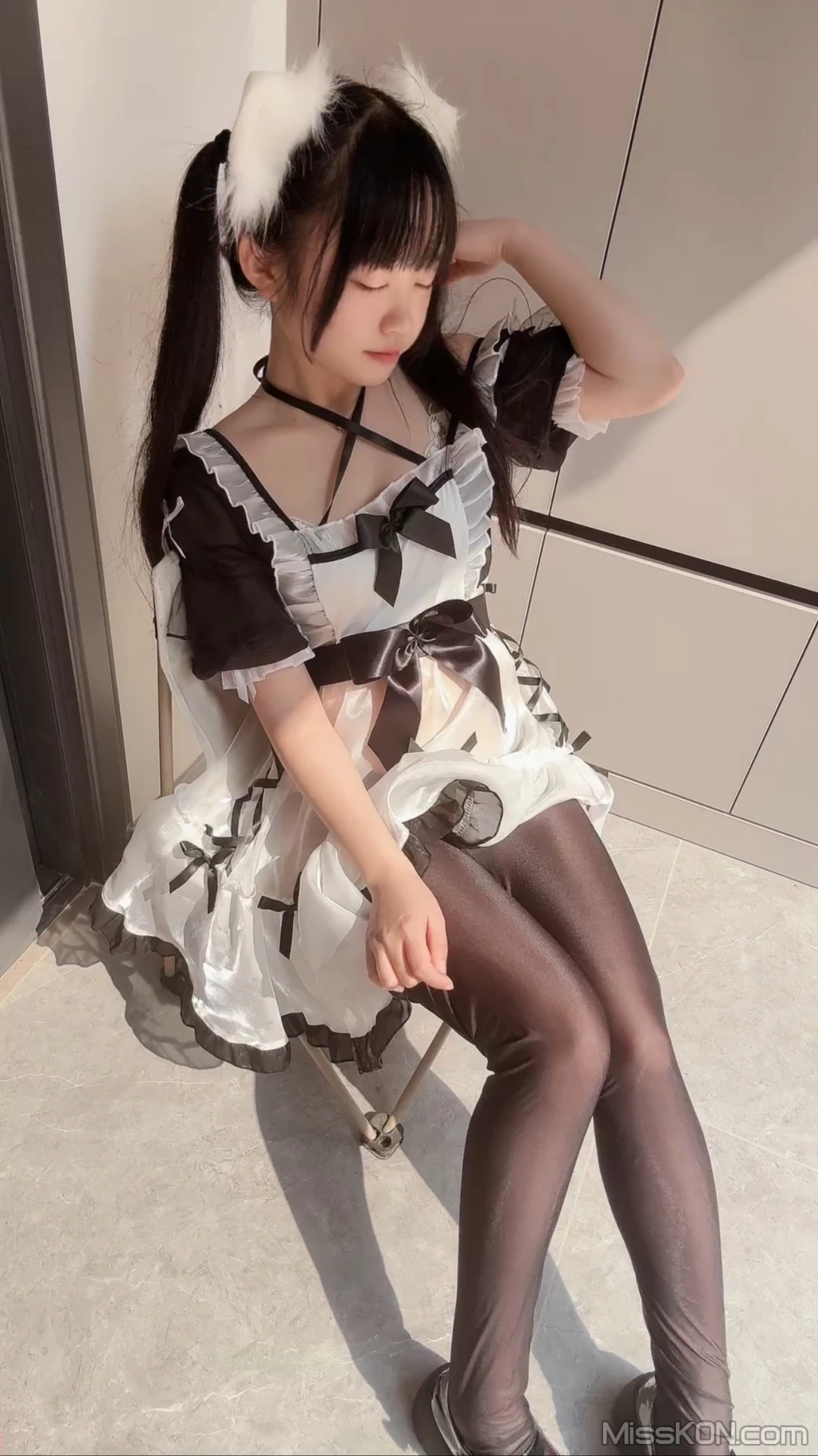 Coser@神沢永莉: 主人喜欢这套吗 (63 photos )