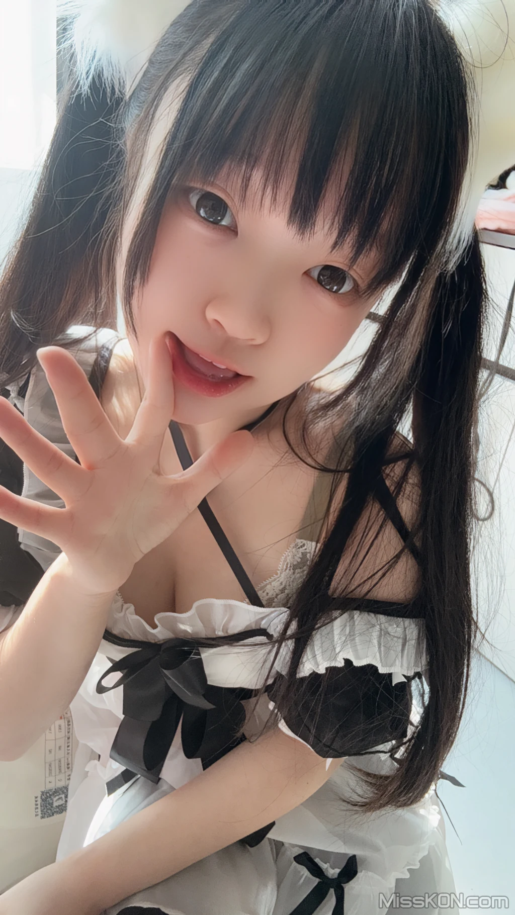 Coser@神沢永莉: 主人喜欢这套吗 (63 photos + 11 videos) – Page 5