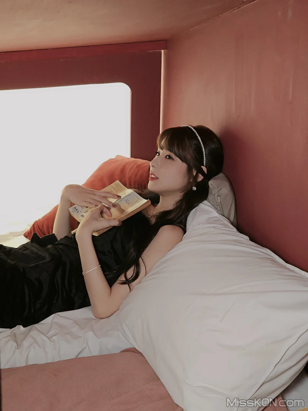 Coser@泥泥汝: 女仆与小屋 (218 photos + 14 videos) – Page 9