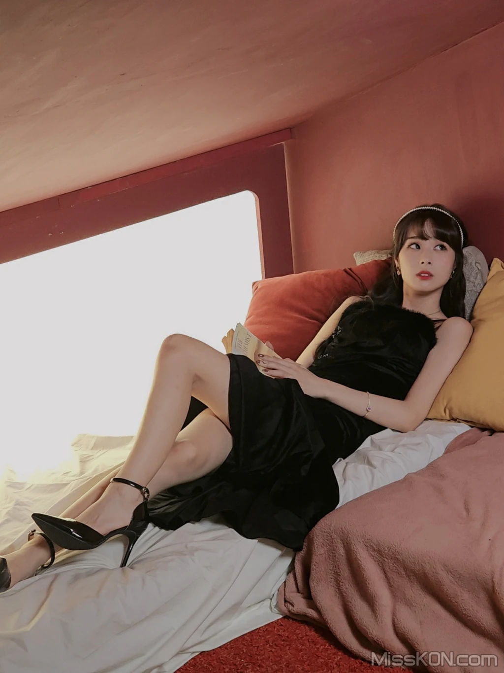 Coser@泥泥汝: 女仆与小屋 (218 photos + 14 videos) – Page 10