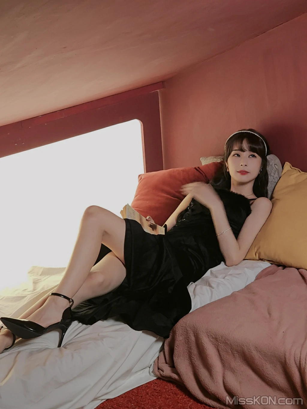 Coser@泥泥汝: 女仆与小屋 (218 photos + 14 videos) – Page 10