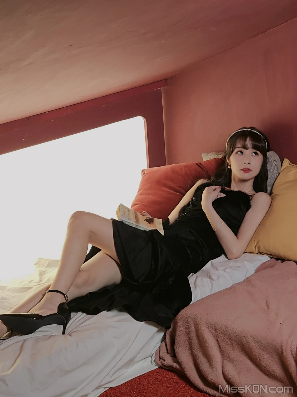 Coser@泥泥汝: 女仆与小屋 (218 photos + 14 videos) – Page 10