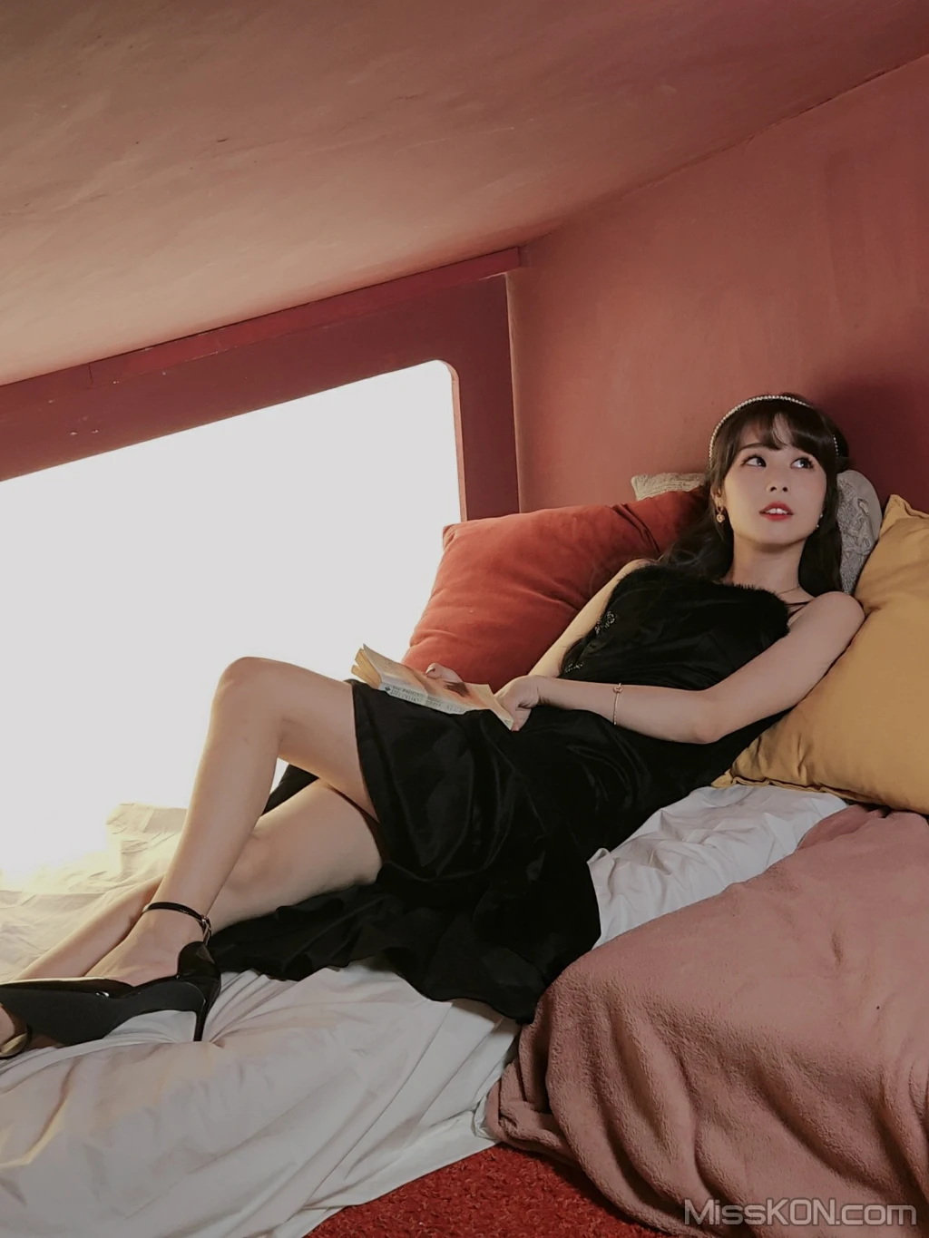 Coser@泥泥汝: 女仆与小屋 (218 photos + 14 videos) – Page 11