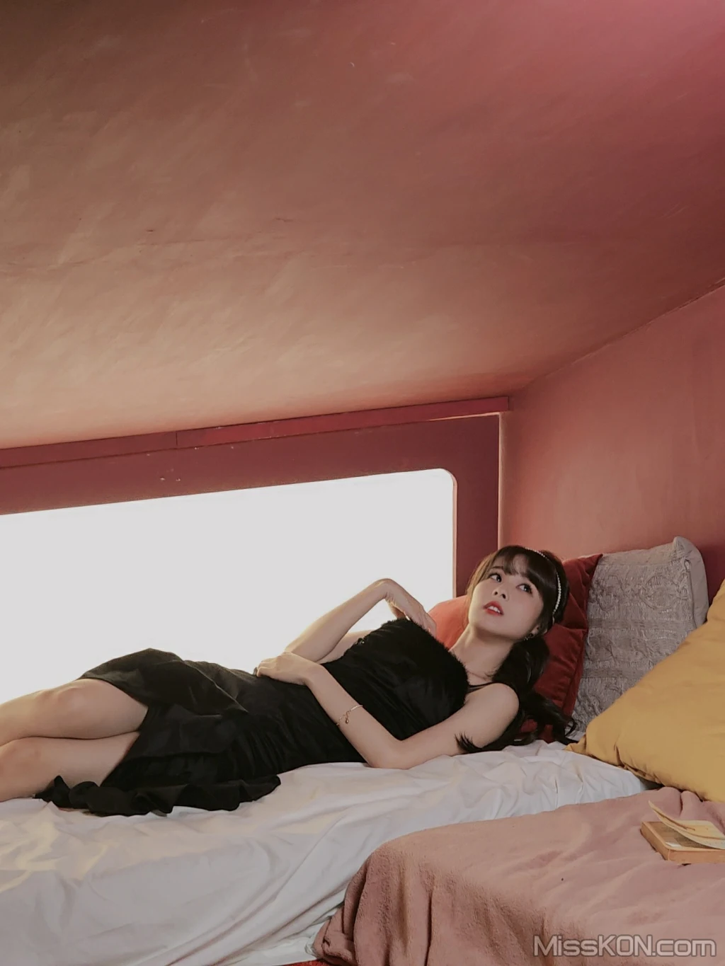 Coser@泥泥汝: 女仆与小屋 (218 photos + 14 videos) – Page 12